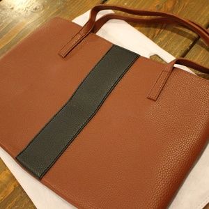 Vince Camuto Tote